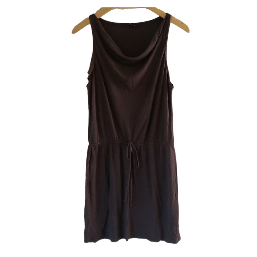 Max & Mia Brown Dress. Scoop Neck. Size Medium. Dark Brown.
